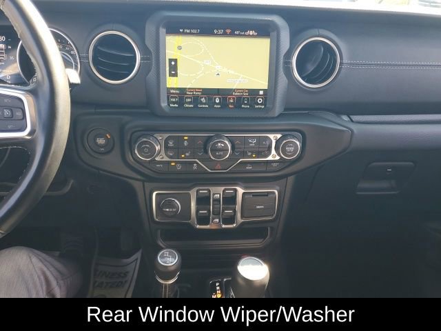Used 2022 Jeep Wrangler Unlimited Sahara w/ Cold Weather Group AWD/4WD image 26