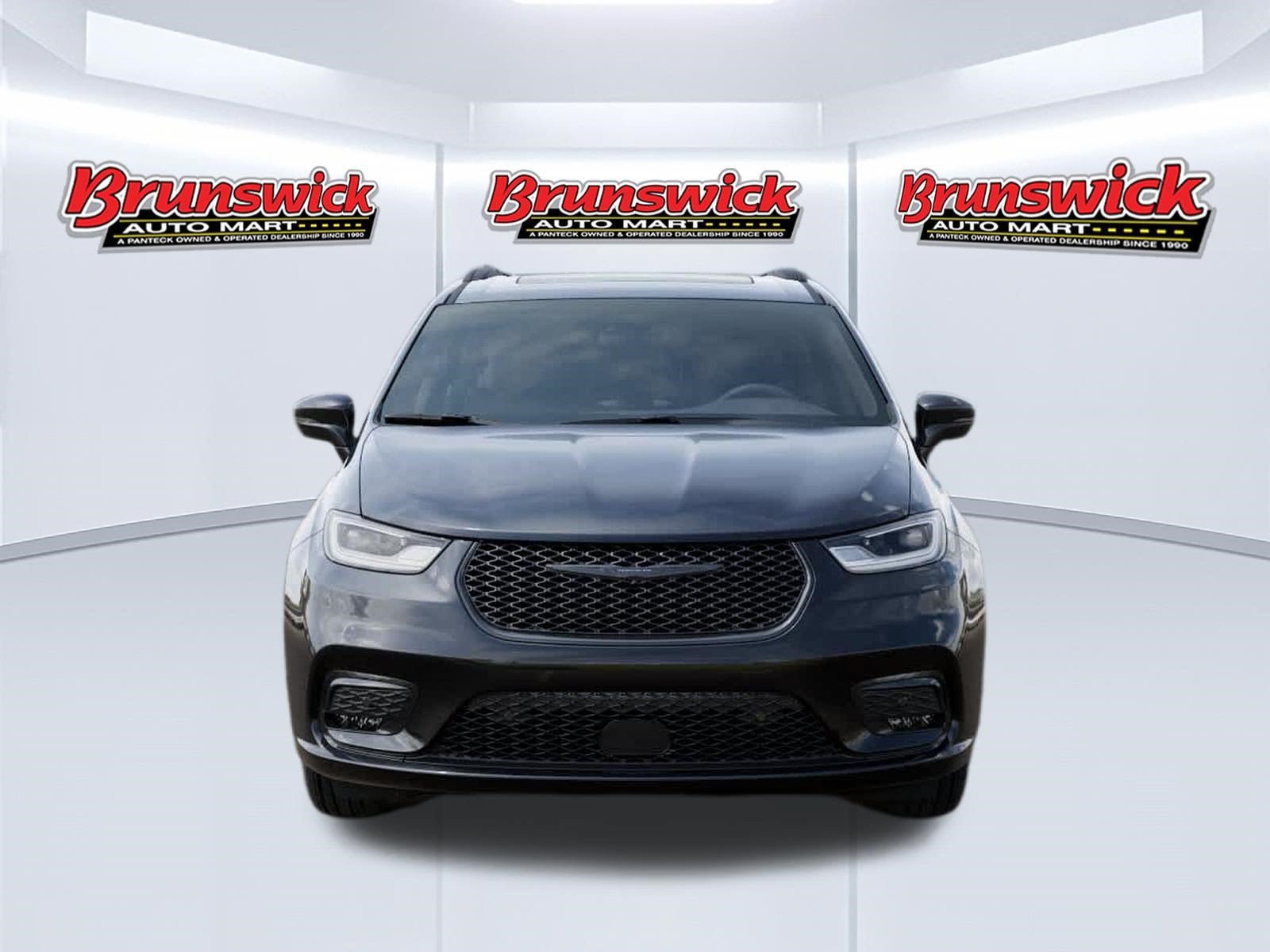 New 2026 Chrysler Pacifica Select w/ S Appearance Package FWD image 6