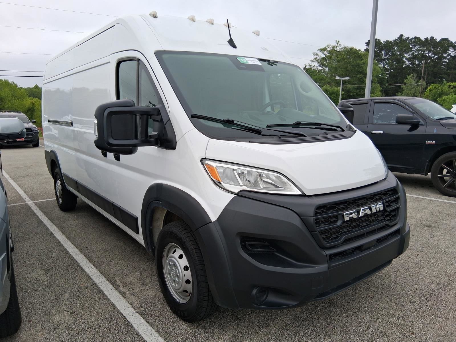 Used 2023 RAM ProMaster 2500 FWD image 1