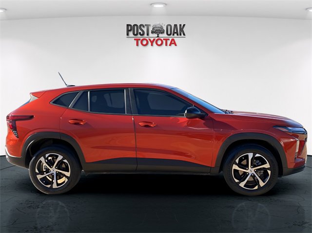 Used 2024 Chevrolet Trax RS w/ Driver Confidence Package image 8