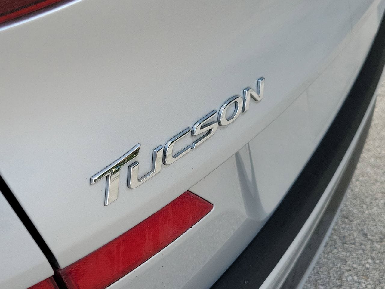 Used 2019 Hyundai Tucson Ultimate w/ Cargo Package FWD image 6