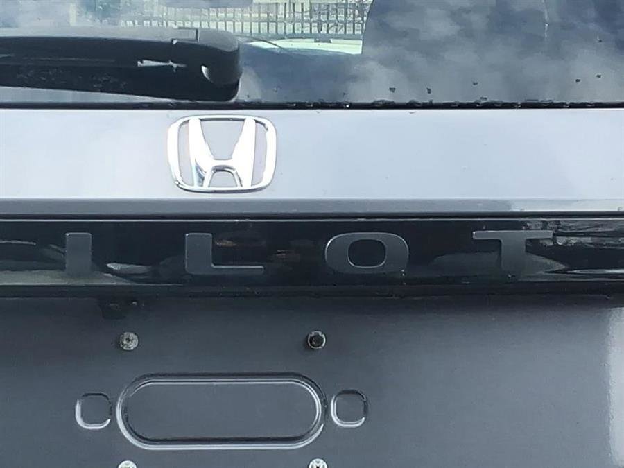 Used 2023 Honda Pilot Touring image 7