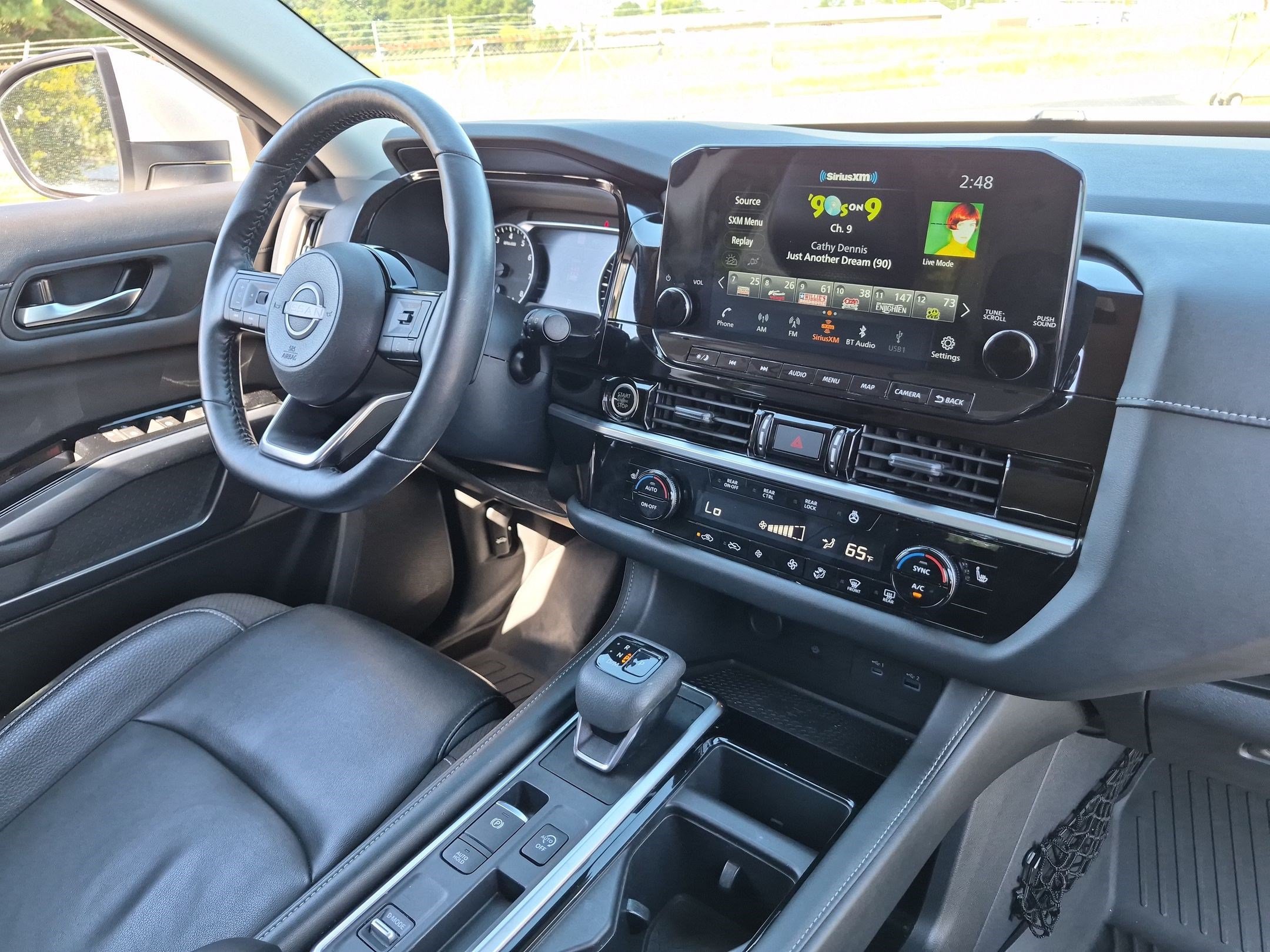 Used 2023 Nissan Pathfinder SL w/ Lighting Package (N92) FWD image 35