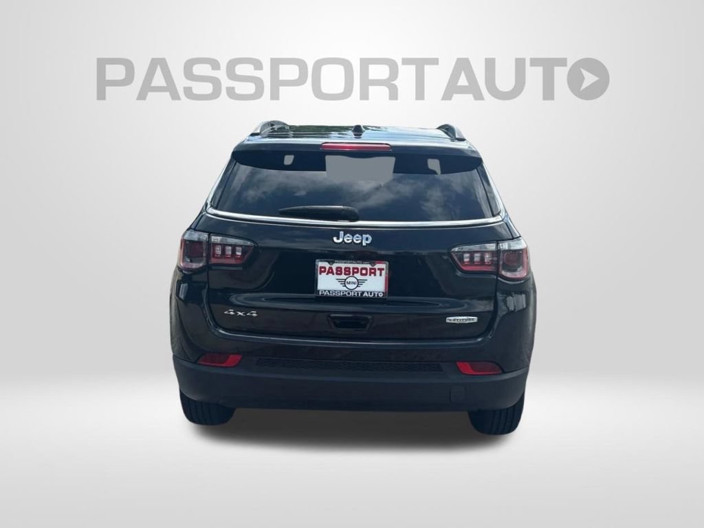 Used 2024 Jeep Compass Latitude AWD/4WD image 7