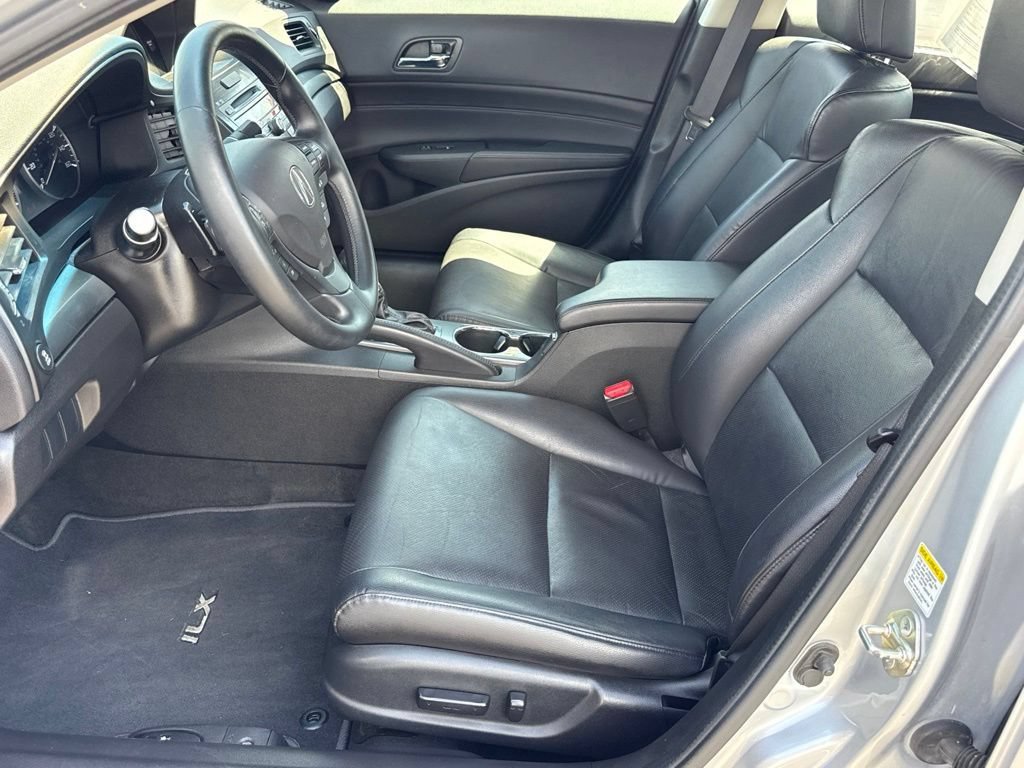 Used 2013 Acura ILX w/ Technology Package FWD image 19