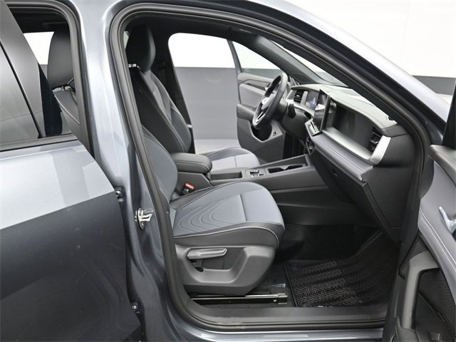 New 2026 Volkswagen Tiguan SE R-Line image 14