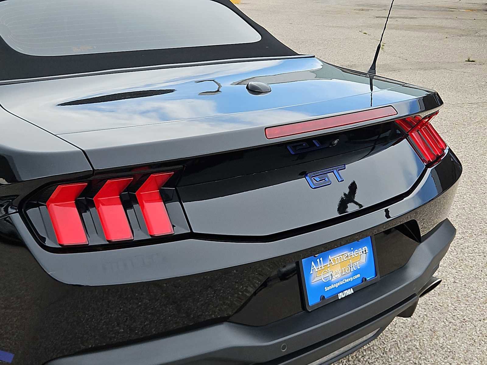 Used 2025 Ford Mustang GT Premium w/ GT Performance Package RWD image 23