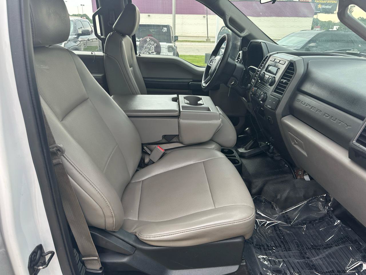 Used 2017 Ford F250 XL w/ XL Decor Group AWD/4WD image 19