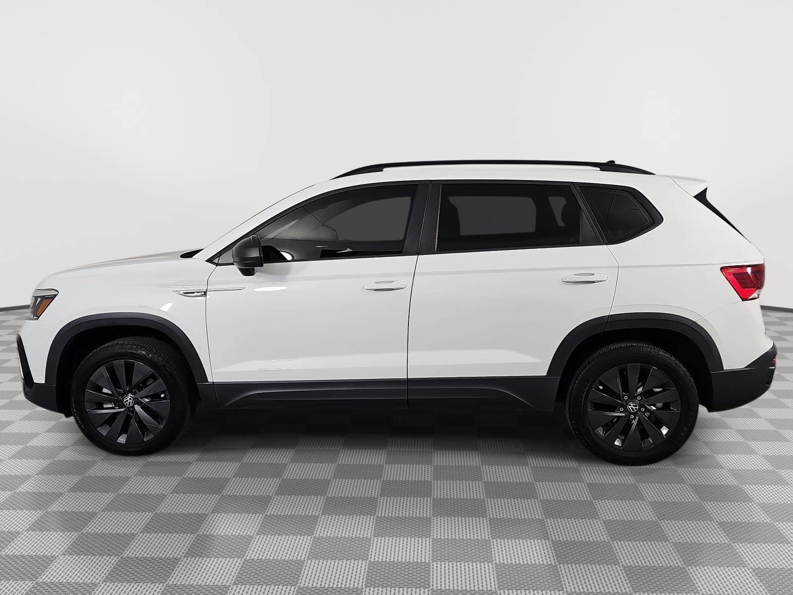 Used 2023 Volkswagen Taos S FWD image 5