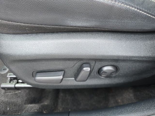 Used 2022 Kia Niro EX image 17