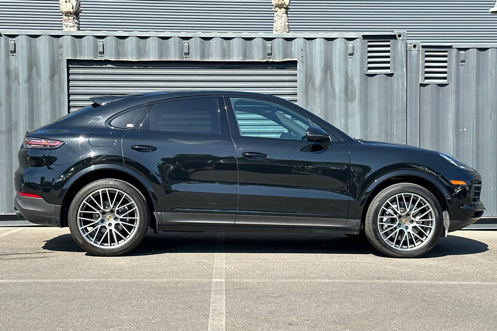 Certified 2023 Porsche Cayenne Platinum Edition AWD/4WD image 9