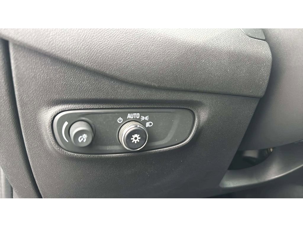 Used 2024 Chevrolet Equinox LT AWD/4WD image 19