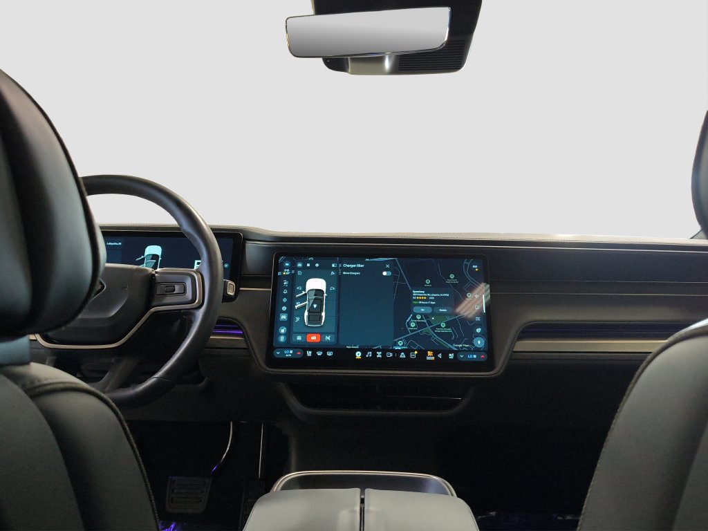 Used 2025 Rivian R1S Adventure Dual AWD/4WD image 19