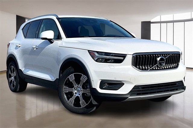 Used 2020 Volvo XC40 T5 Inscription image 3