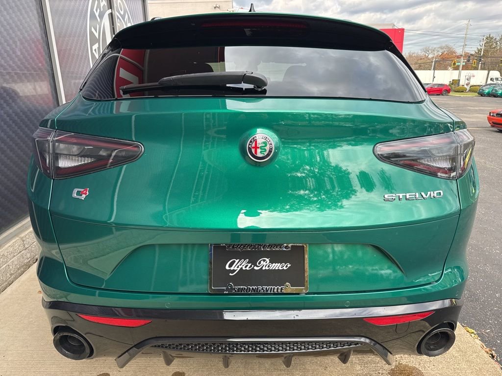 New 2025 Alfa Romeo Stelvio Sprint image 6