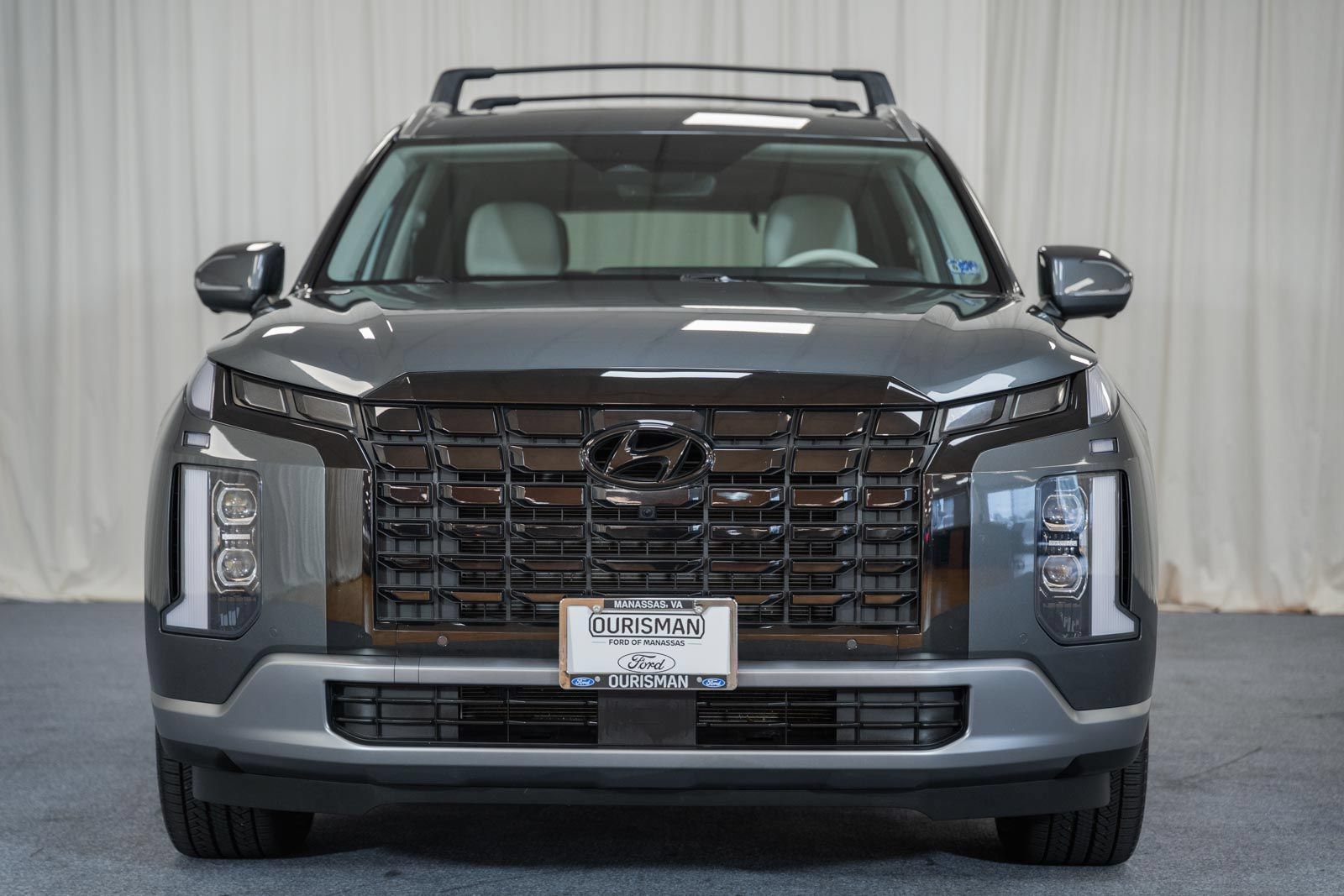 Used 2023 Hyundai Palisade Limited FWD image 2
