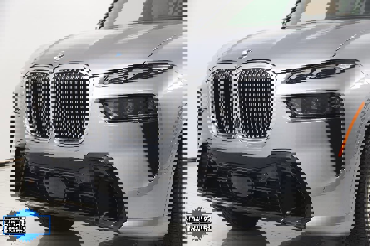 Used 2024 BMW X7 xDrive40i w/ M Sport Package image 74