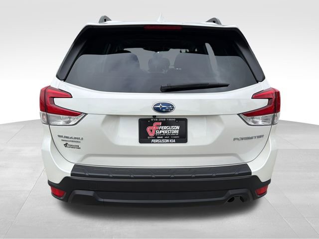 Used 2023 Subaru Forester Premium image 6
