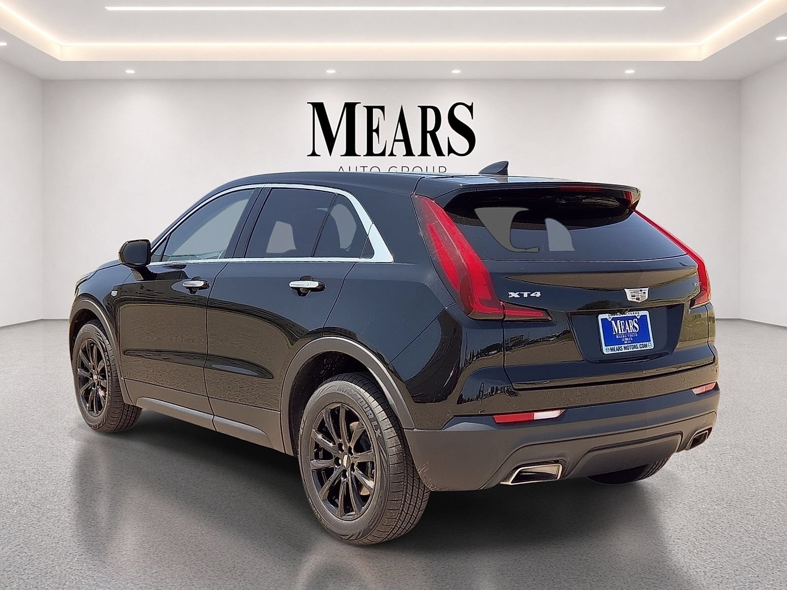Used 2023 Cadillac XT4 Luxury FWD image 3