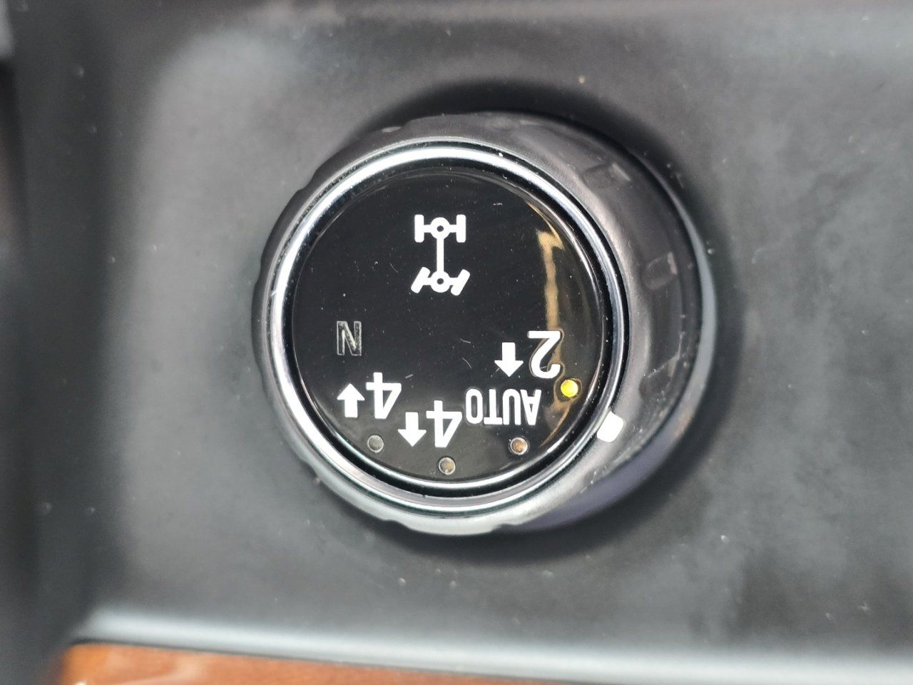 Used 2019 Cadillac Escalade Premium Luxury image 11