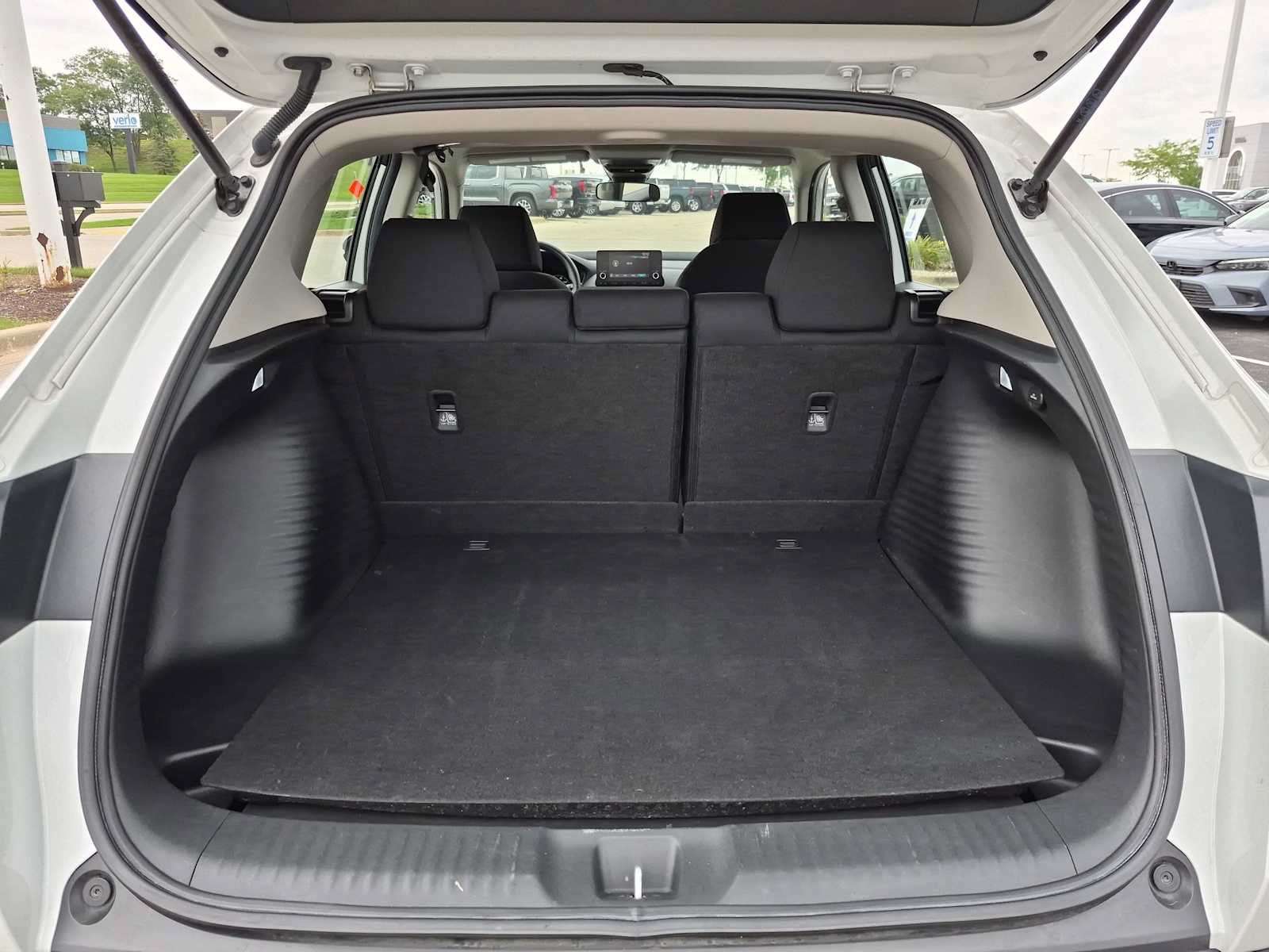 Certified 2025 Honda HR-V LX image 29
