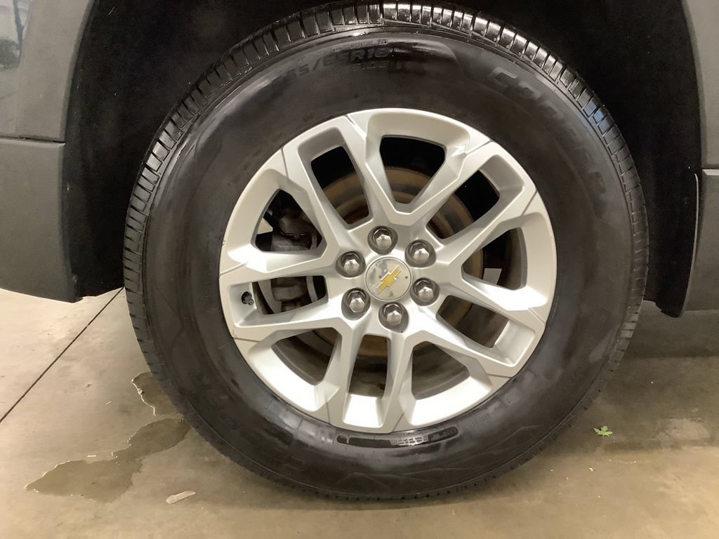 Used 2019 Chevrolet Traverse LT FWD image 22