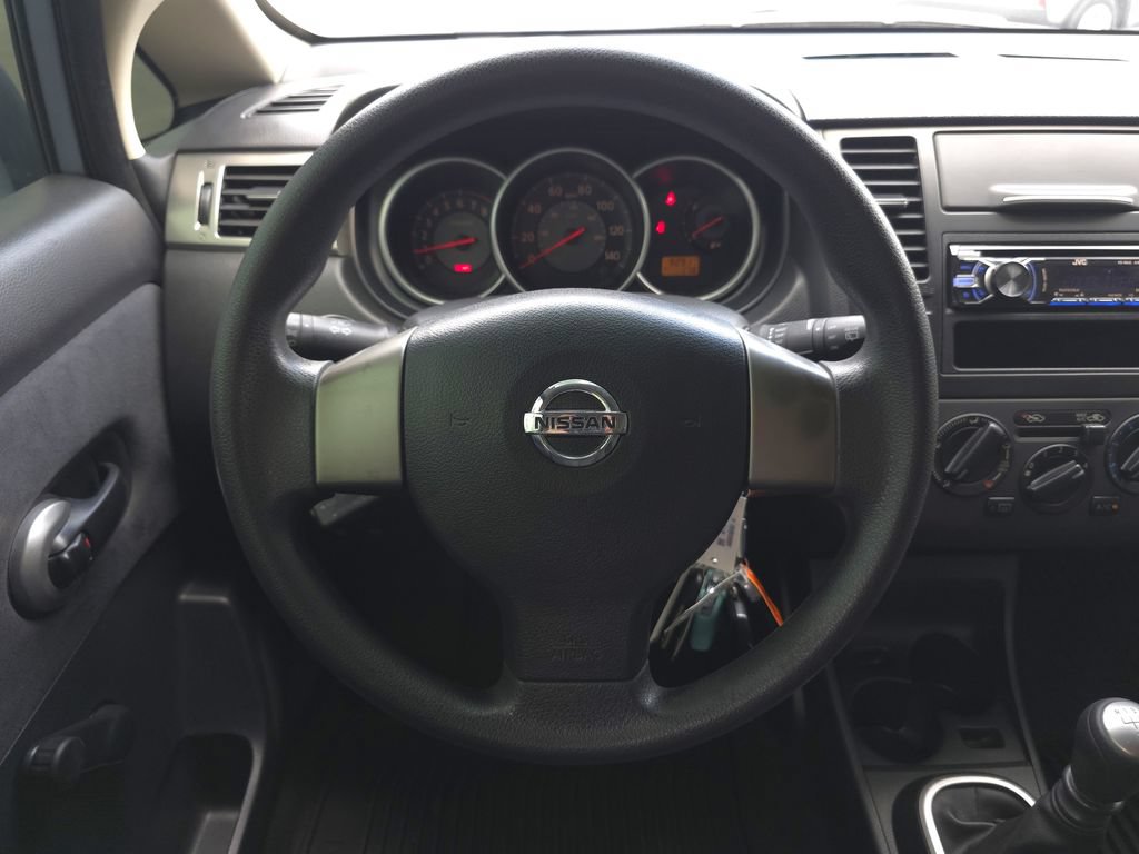 Used 2009 Nissan Versa 1.8 S FWD image 20
