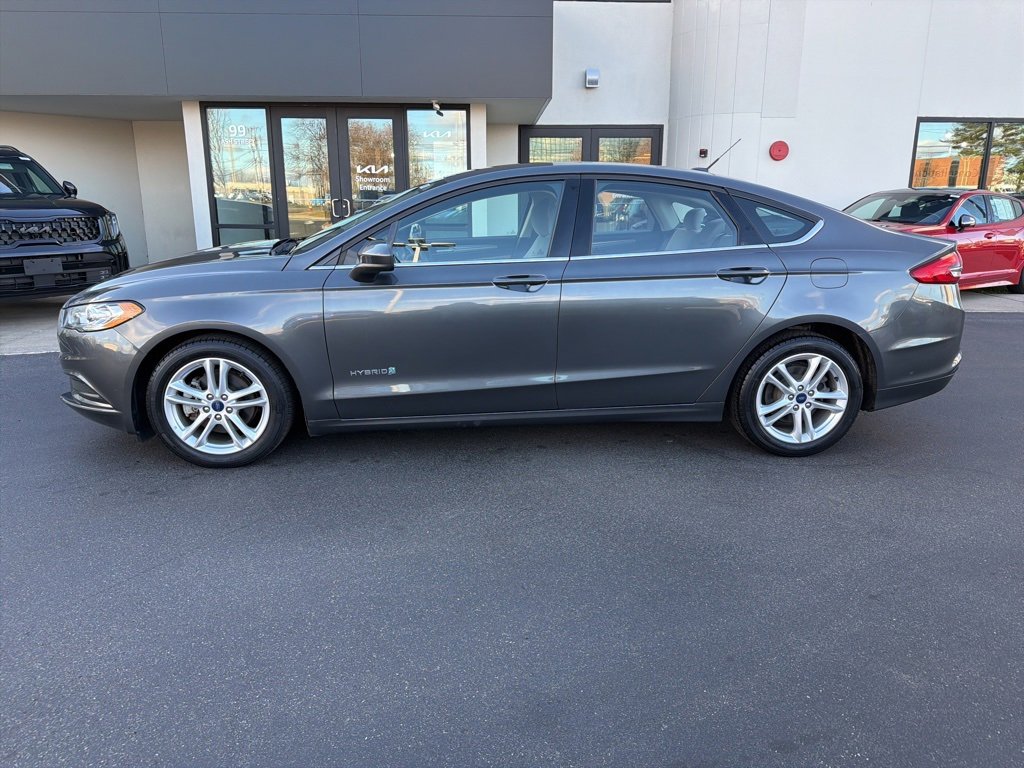 Used 2018 Ford Fusion S image 2