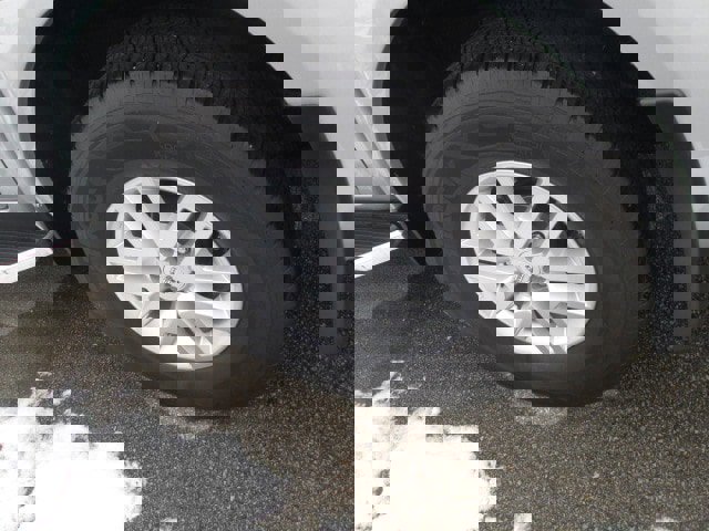 Used 2019 Nissan Frontier SV image 8