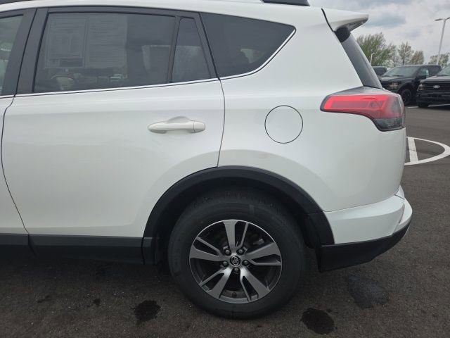Used 2016 Toyota RAV4 XLE AWD/4WD image 15