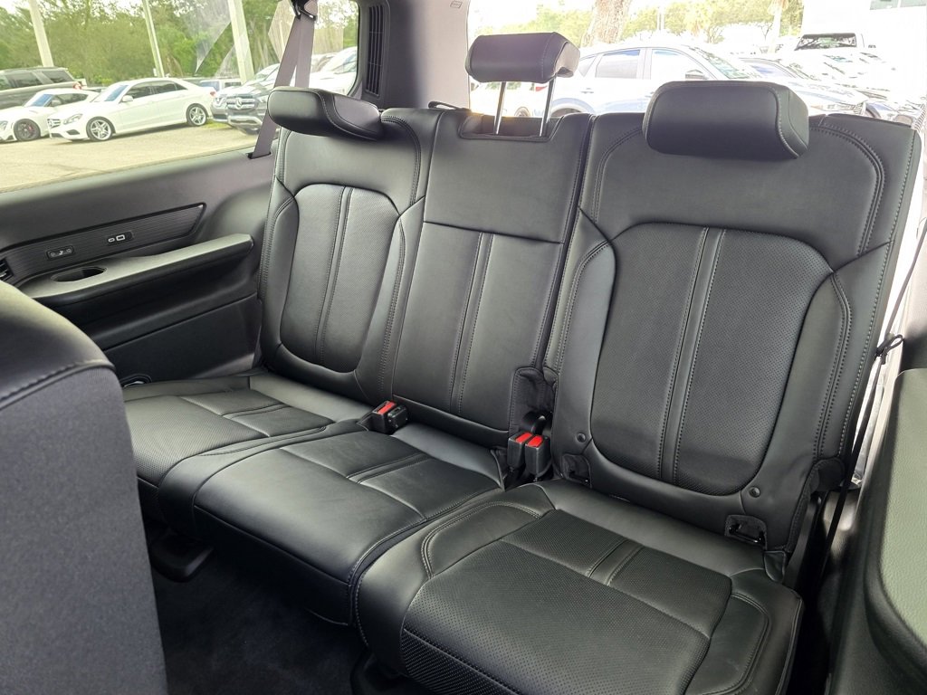 New 2025 Jeep Wagoneer L Series II w/ HD Trailer Tow Package w/25F image 33