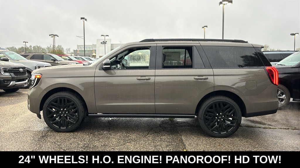 New 2027 Ford Expedition Platinum w/ Stealth Performance Package AWD/4WD image 4