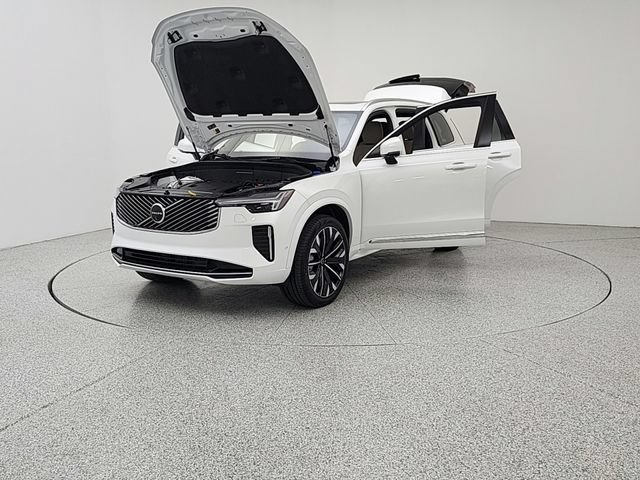 Certified 2025 Volvo XC90 B6 Plus AWD/4WD image 9