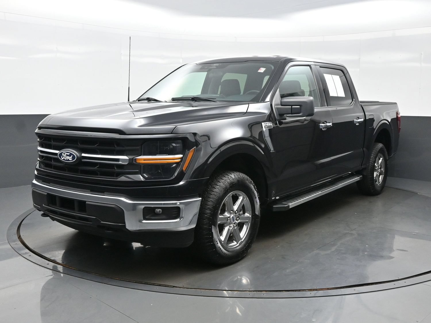 Used 2025 Ford F150 XLT w/ Equipment Group 301A Standard AWD/4WD image 2