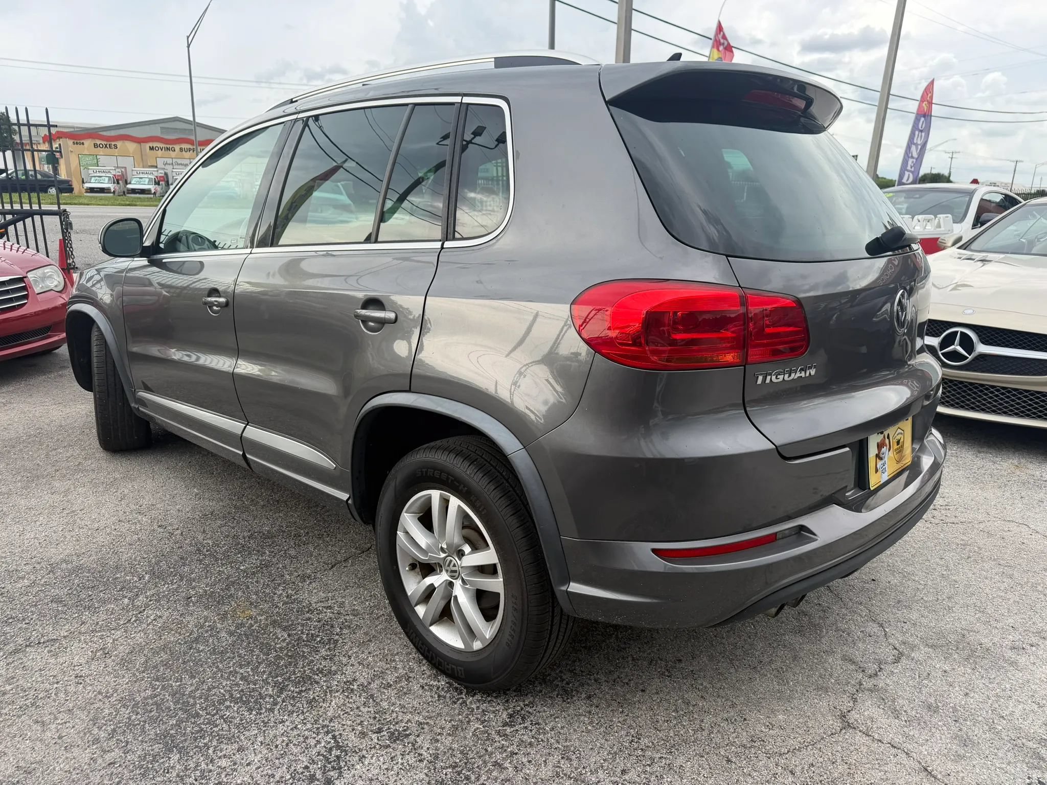 Used 2016 Volkswagen Tiguan R-Line FWD image 6