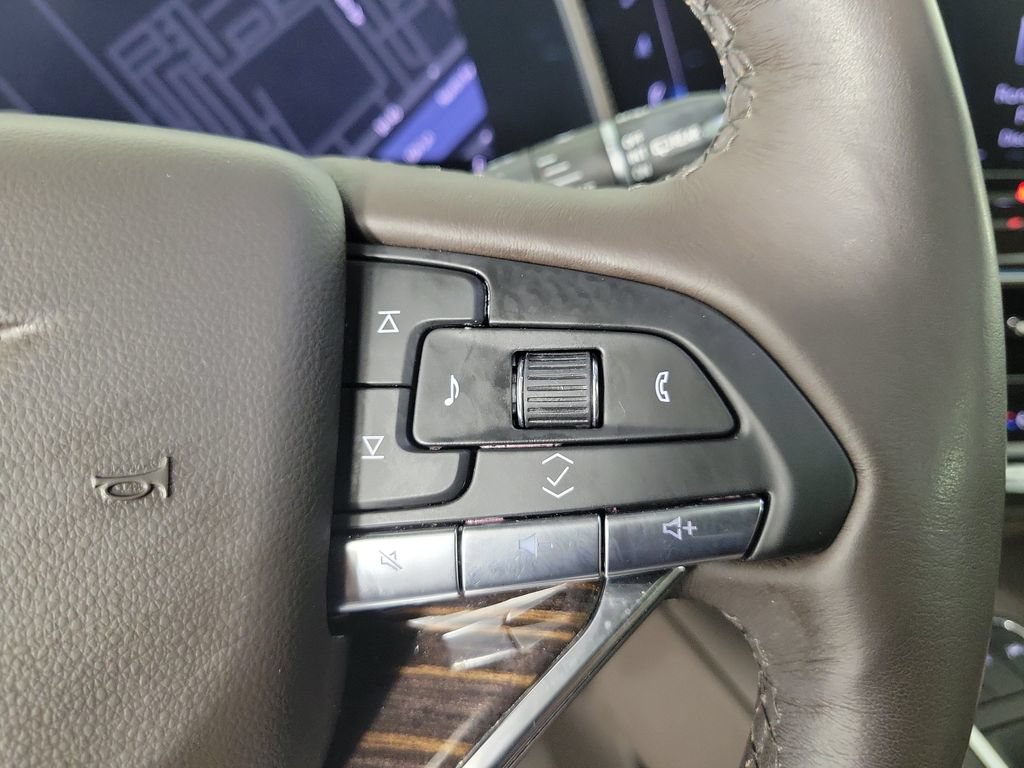 Certified 2023 Cadillac Escalade Premium Luxury w/ LPO, Radiant Package AWD/4WD image 24