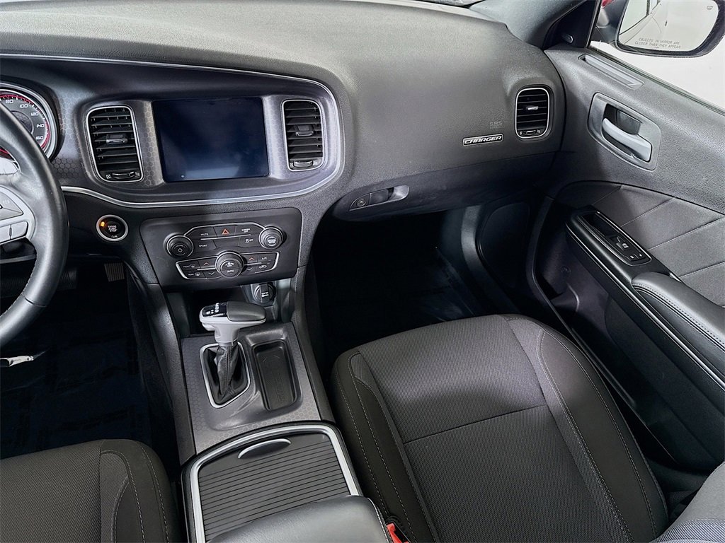 Used 2017 Dodge Charger R/T image 25