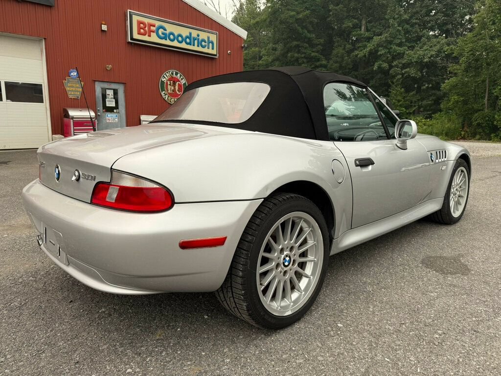 Used 2001 BMW Z3 3.0i RWD image 3