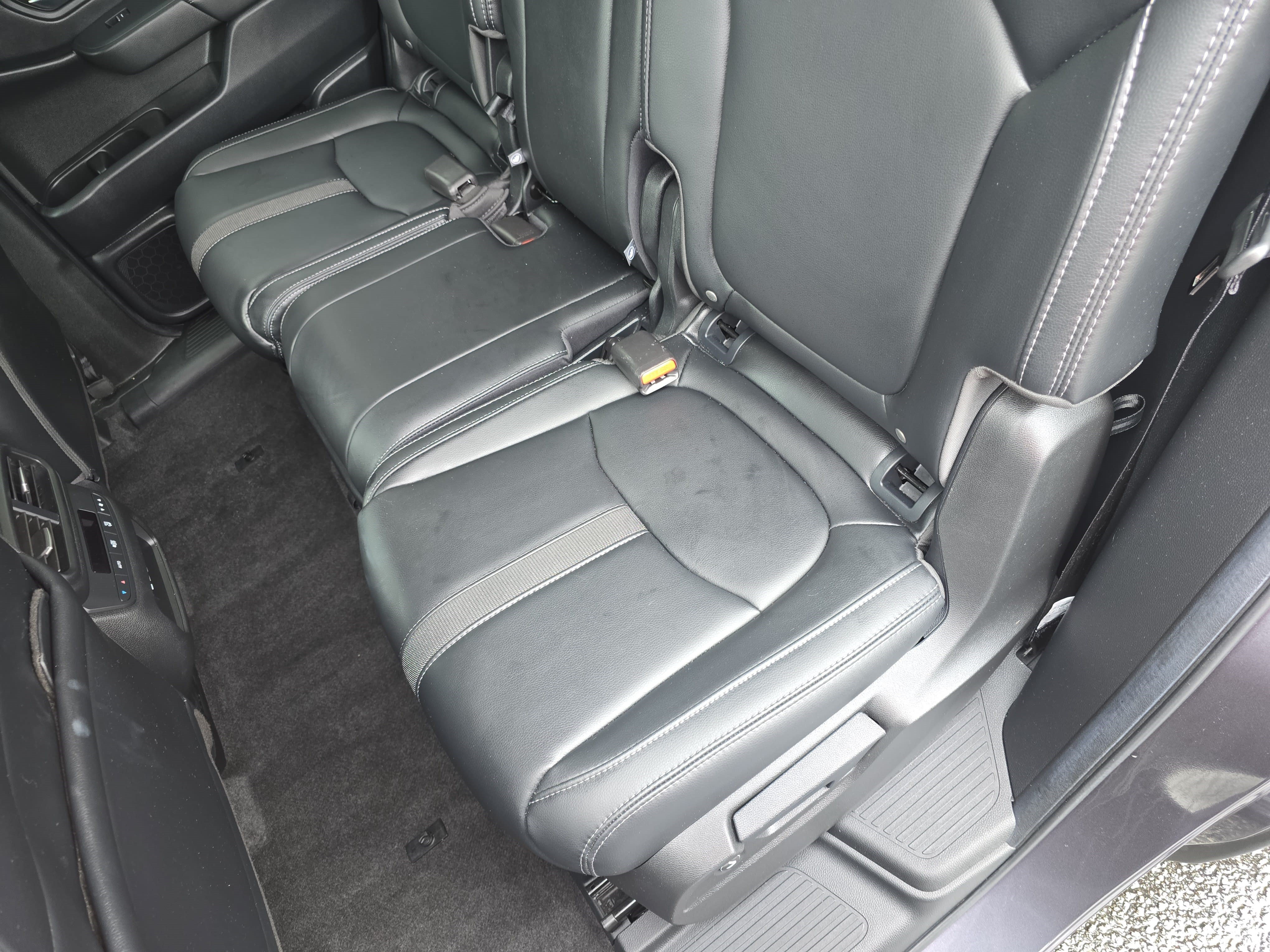 Used 2025 Honda Pilot EX-L image 16