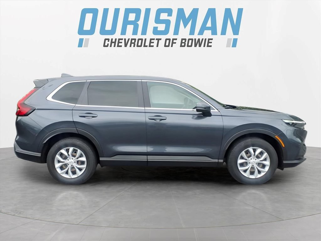 Used 2025 Honda CR-V LX image 2