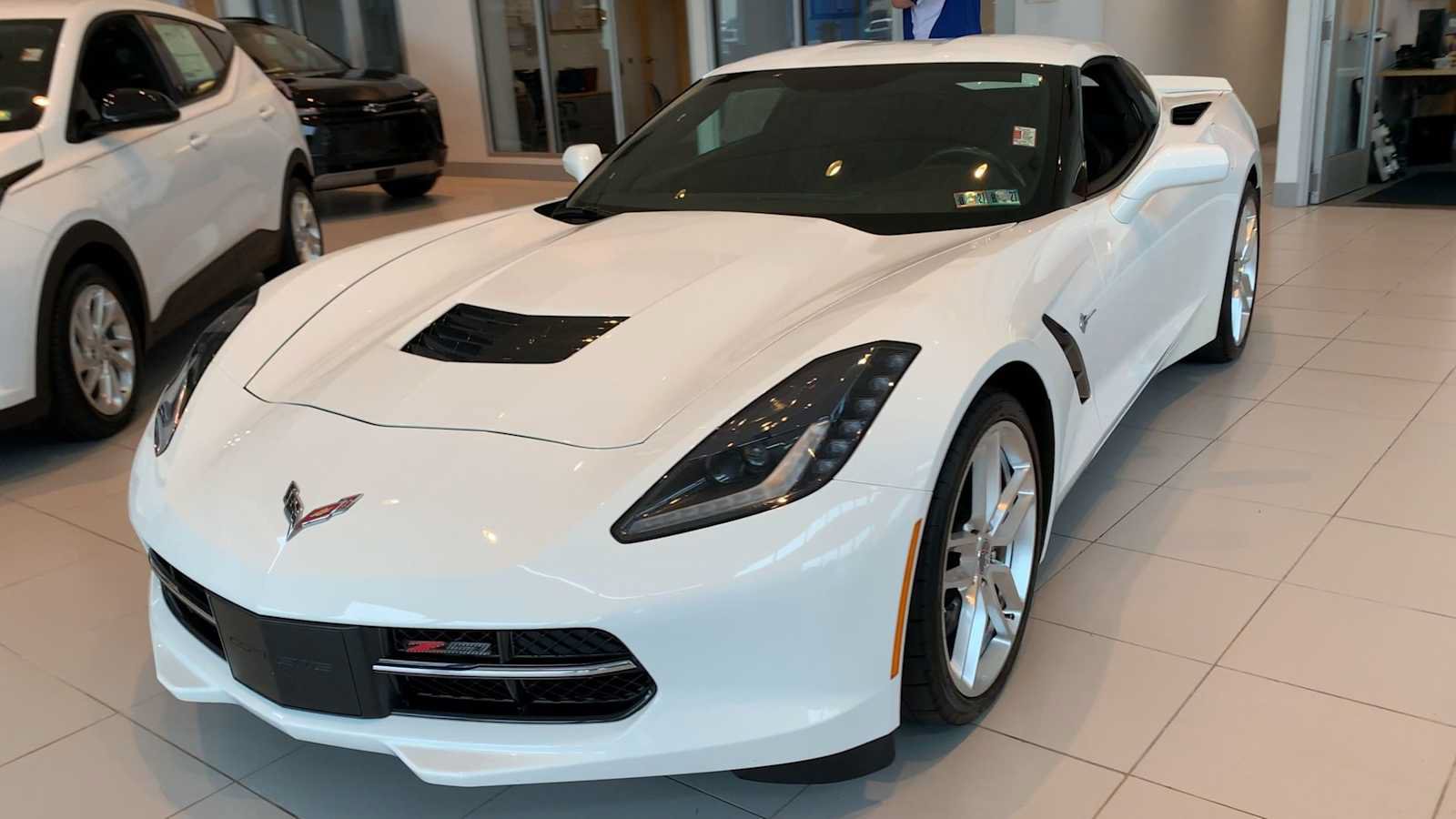 Certified 2014 Chevrolet Corvette Stingray Coupe RWD image 3