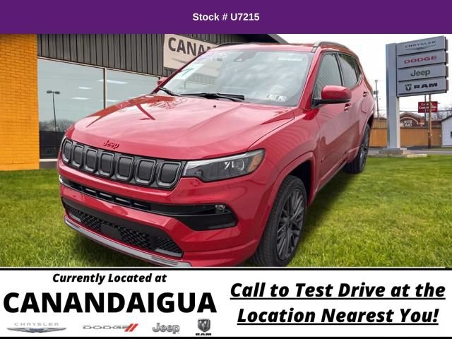 Used 2022 Jeep Compass Limited w/ (RED) Package AWD/4WD image 4