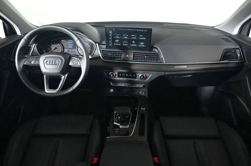 Used 2024 Audi Q5 2.0T Premium w/ Convenience Package AWD/4WD image 9