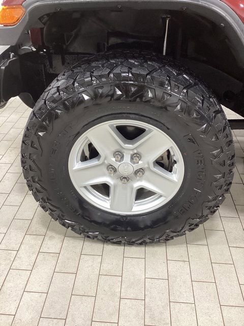 Used 2022 Jeep Gladiator Sport image 24