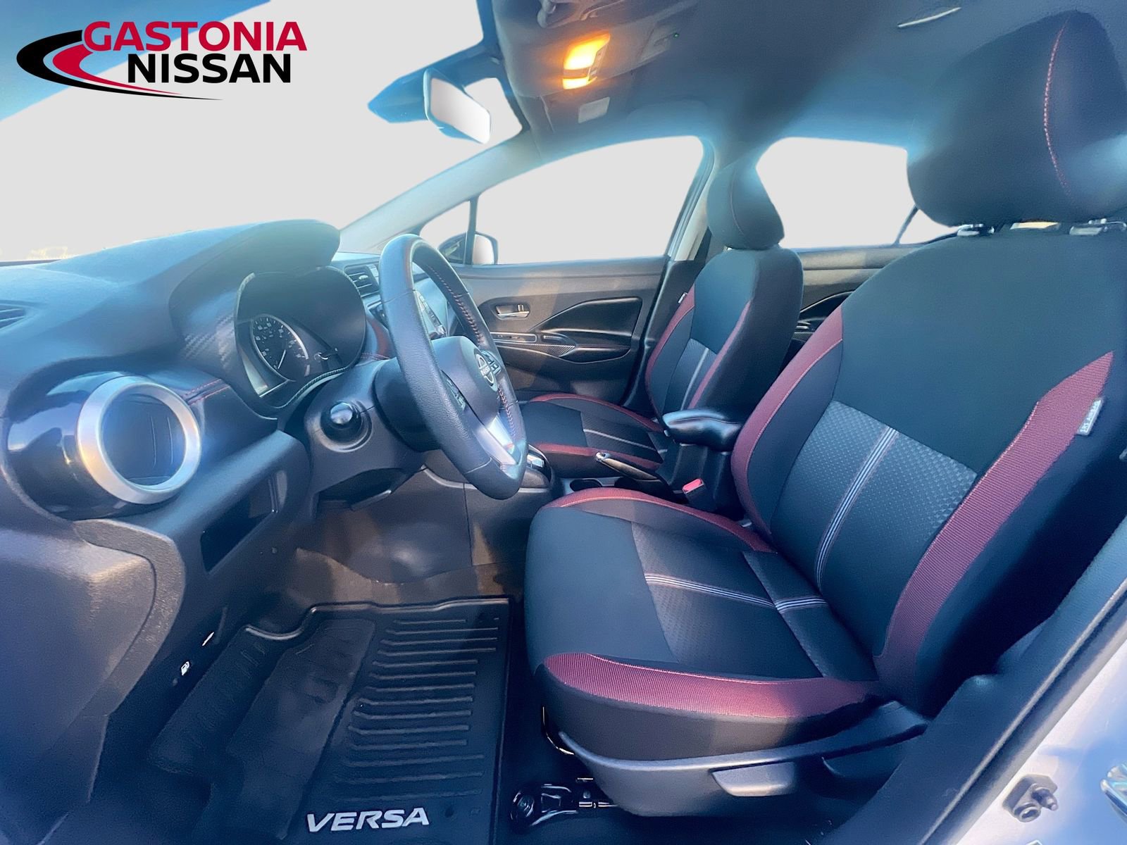 Used 2024 Nissan Versa SR w/ Electronics Package image 27