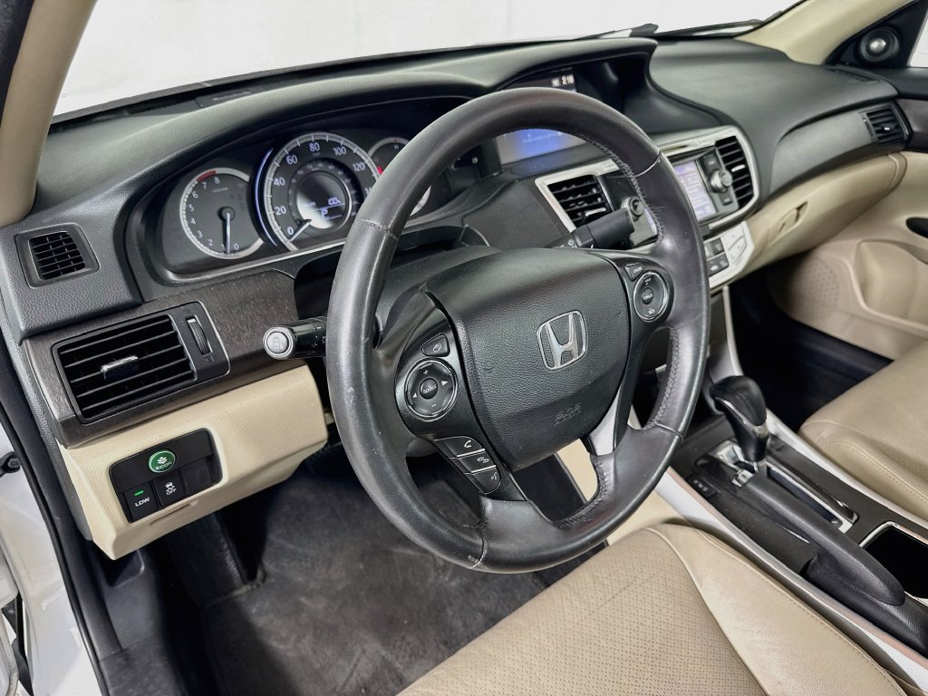 Used 2015 Honda Accord EX-L image 9