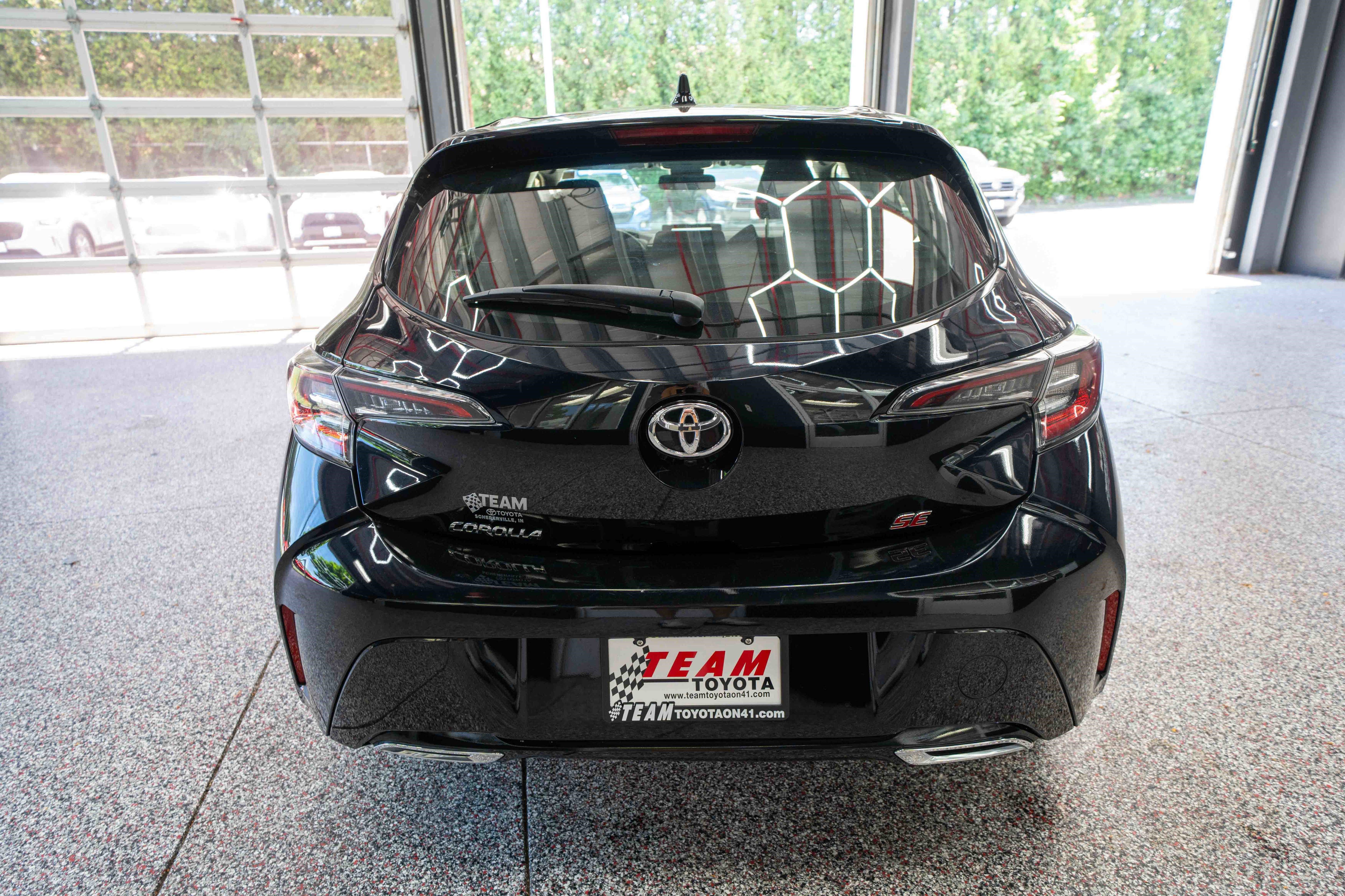 Used 2021 Toyota Corolla SE FWD image 3