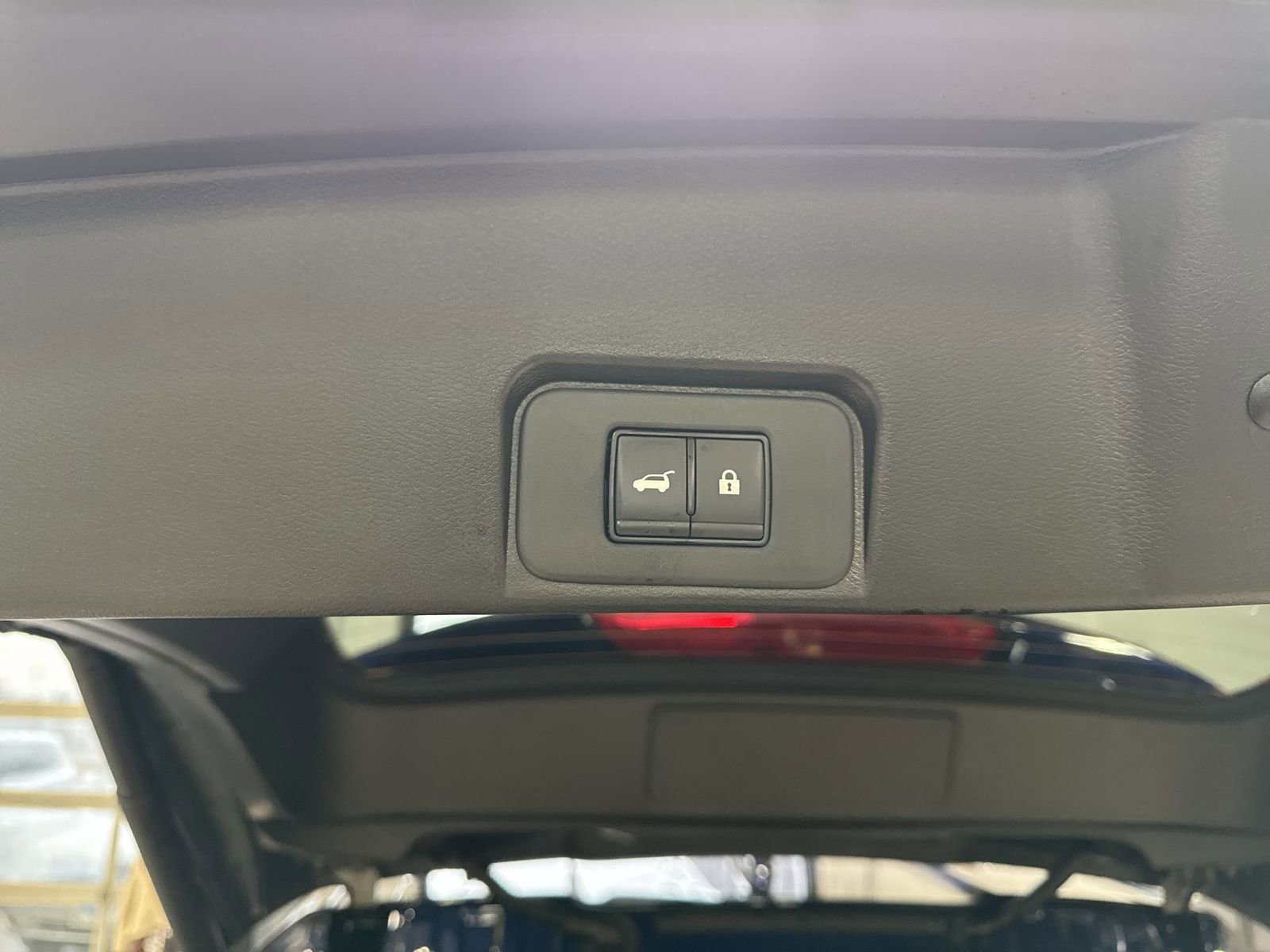 Certified 2026 Nissan Rogue SV image 40