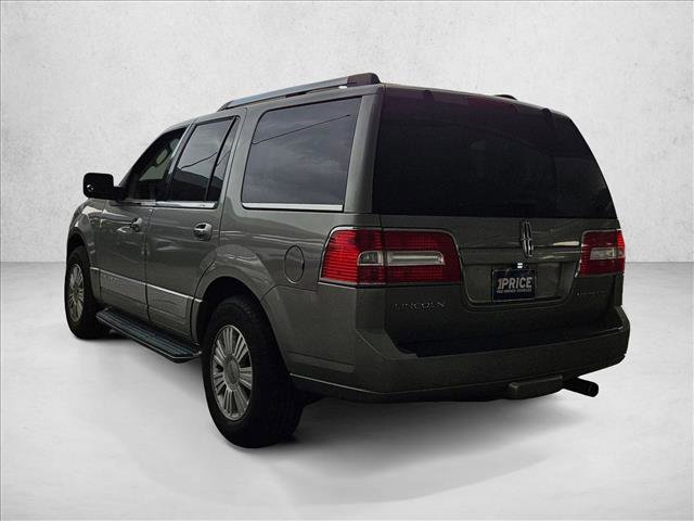 Used 2008 Lincoln Navigator image 5