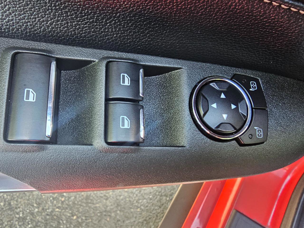 Used 2016 Ford Mustang Premium RWD image 27